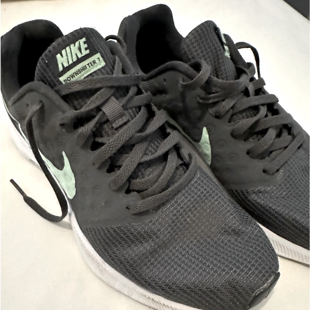 Women's Nike Downshifter Tennis Shoe Size 9